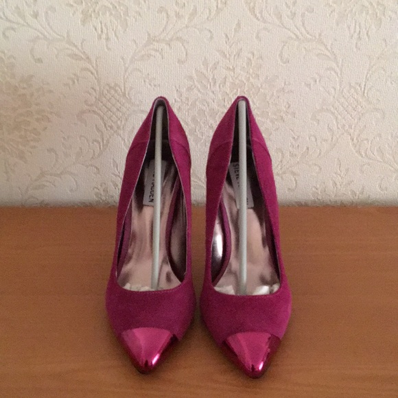 Steve Madden genuine suede hills - Picture 2 of 6